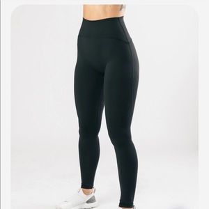 Alphalete Surface Elevation Legging